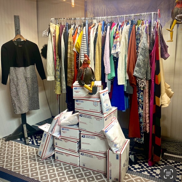 Meet your Posher: Roodies Resale! - Picture 8 of 17